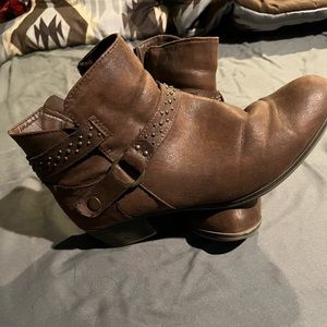 Maurices booties